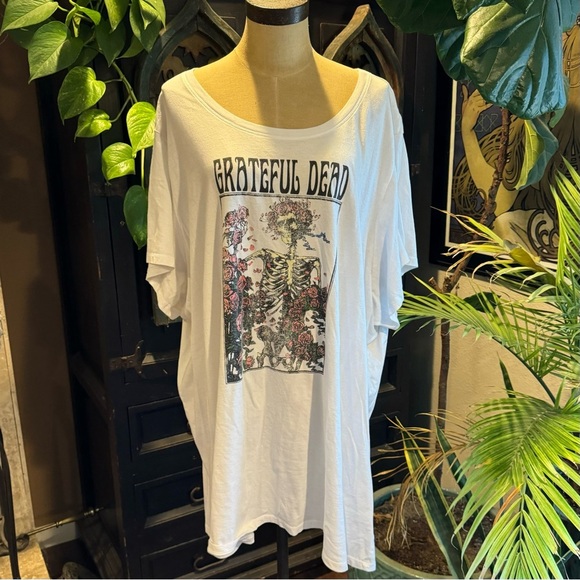 Torrid Grateful Dead White Spring Tour 1992 plus size 6X graphic tshirt - Picture 2 of 16